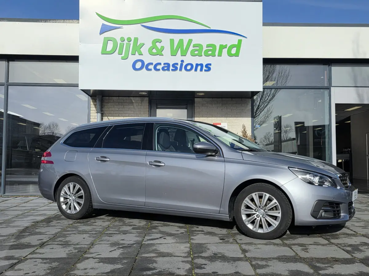 1.2 PureTech Blue Lease Premium – Panoramadak – Cruise – NAP – Ruime gezinsauto
