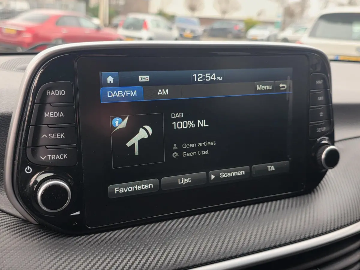 1.6 T-GDI Comfort | Met o.a. achteruitrijcamera, navigatie, airco, start/stop, DAB radio en dimlichten automatisch