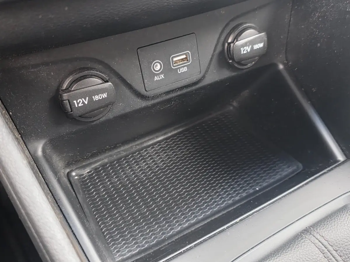 1.6 T-GDI Comfort | Met o.a. achteruitrijcamera, navigatie, airco, start/stop, DAB radio en dimlichten automatisch