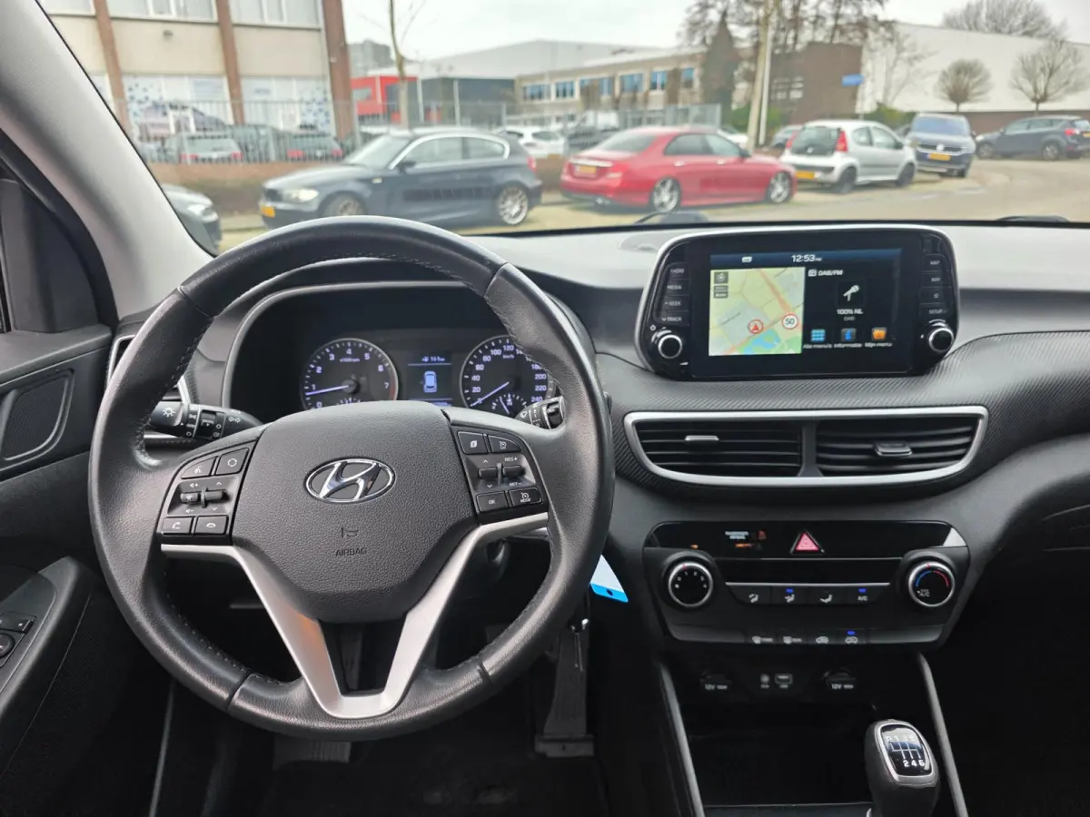 1.6 T-GDI Comfort | Met o.a. achteruitrijcamera, navigatie, airco, start/stop, DAB radio en dimlichten automatisch