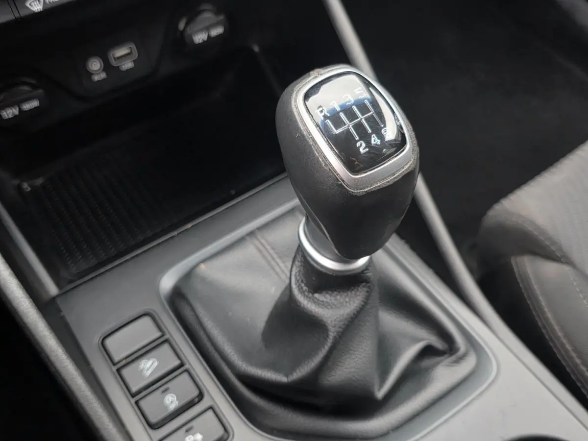 1.6 T-GDI Comfort | Met o.a. achteruitrijcamera, navigatie, airco, start/stop, DAB radio en dimlichten automatisch