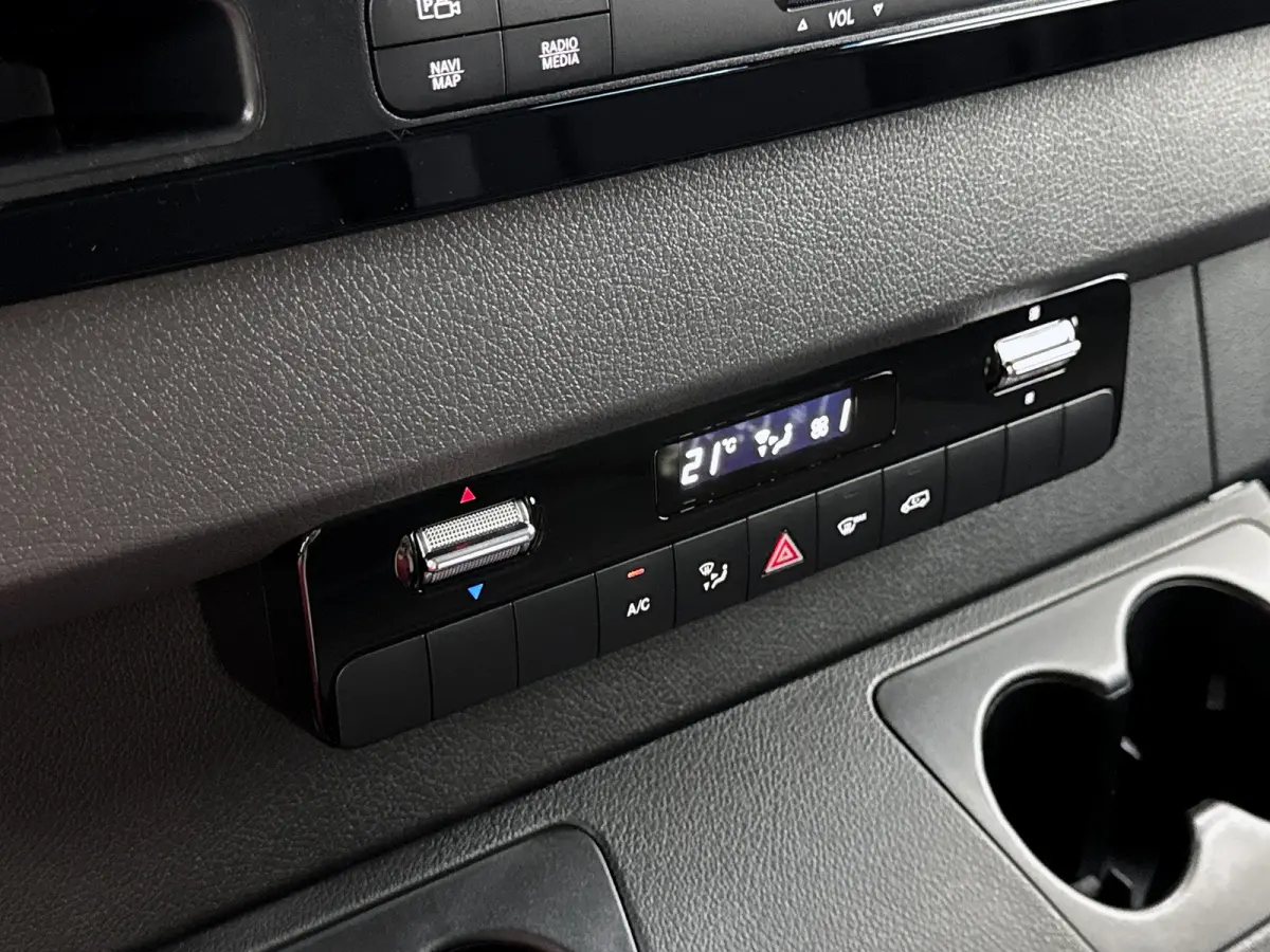 319 CDI L2H1 Pro Betimmering Navigatie Stoelverwarming Trekhaak Parkeerpakket BPM vrij