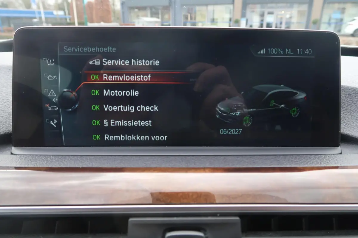 320i Aut PANORAMADAK|TREKHAAK|HEAD-UP|360CAMERA|KEYLESS|ADAPTIVE CRUISECONTROL|DEALER ONDERHOUDEN