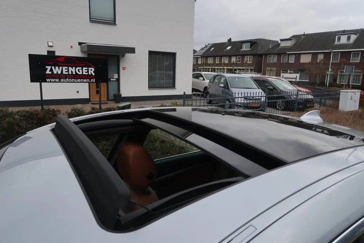 320i Aut PANORAMADAK|TREKHAAK|HEAD-UP|360CAMERA|KEYLESS|ADAPTIVE CRUISECONTROL|DEALER ONDERHOUDEN