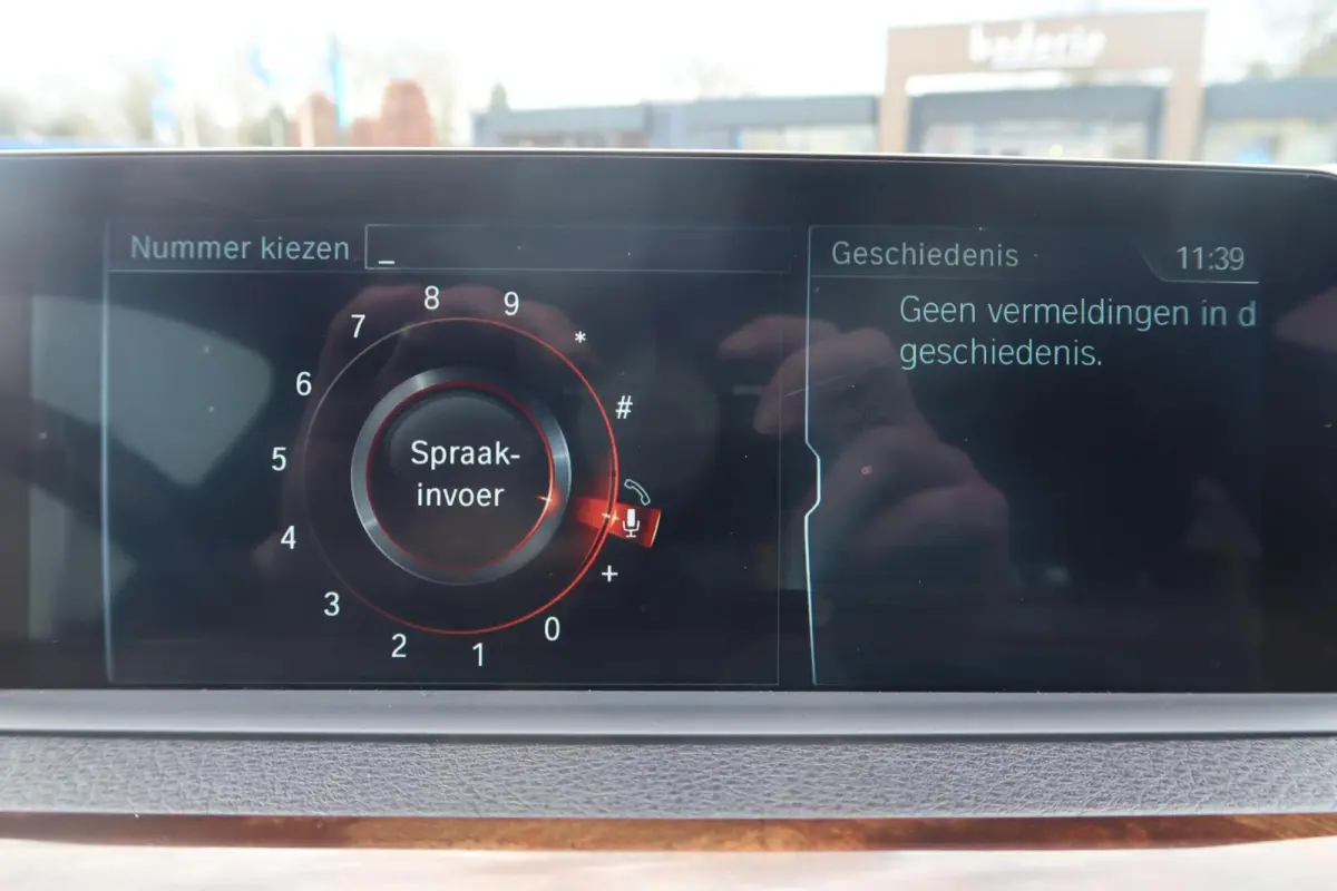 320i Aut PANORAMADAK|TREKHAAK|HEAD-UP|360CAMERA|KEYLESS|ADAPTIVE CRUISECONTROL|DEALER ONDERHOUDEN