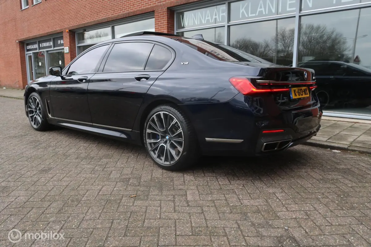 M760Li xDrive High Executive M-Sport 585 PK