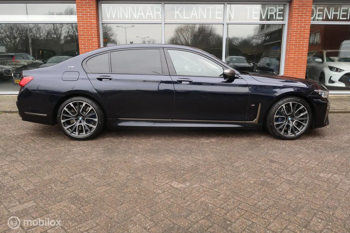 M760Li xDrive High Executive M-Sport 585 PK