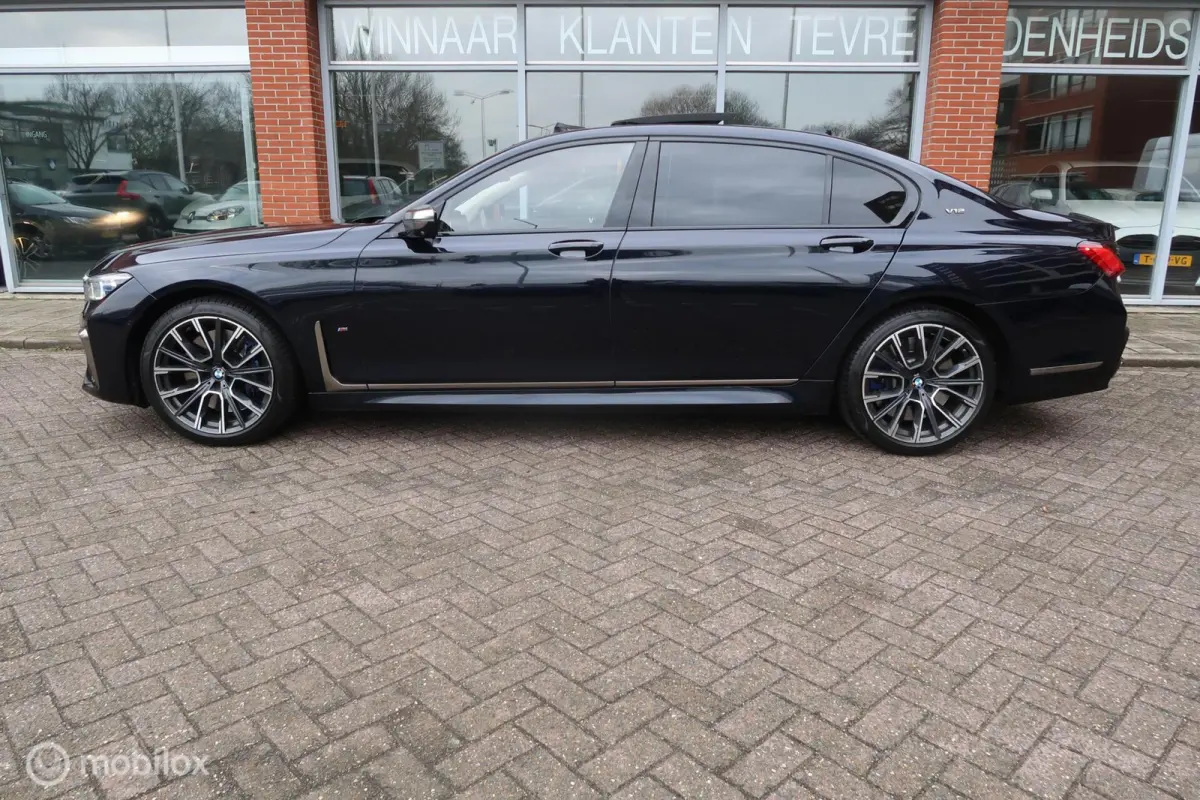 M760Li xDrive High Executive M-Sport 585 PK