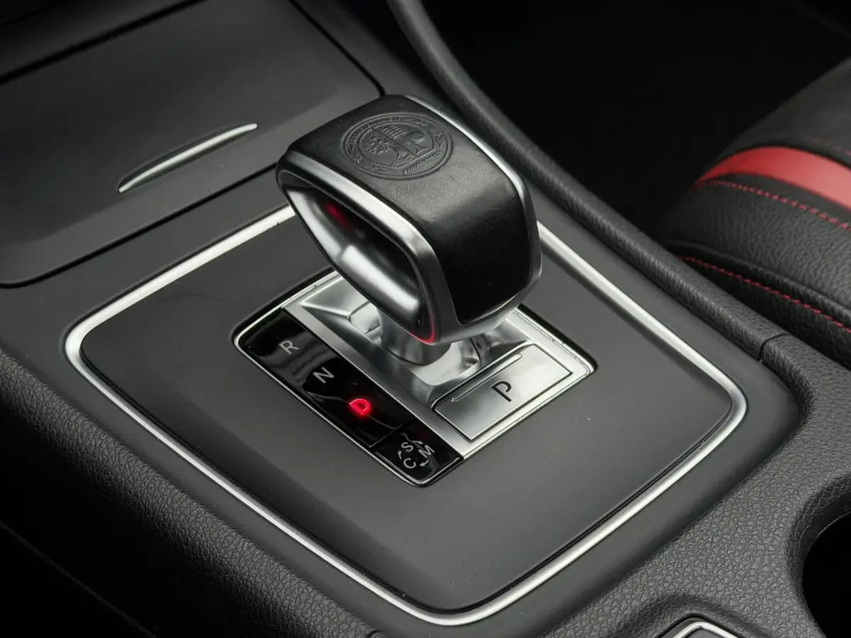 AMG 45 4MATIC| Schaalst.| Panodak| Vol