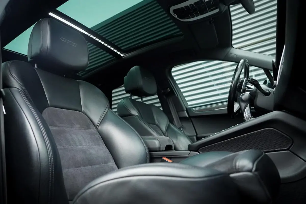 3.0 GTS / Pano / Luchtvering / Trekhaak / Sportstoelen / Carplay
