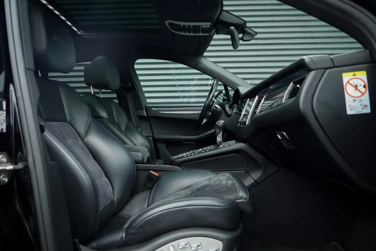 3.0 GTS / Pano / Luchtvering / Trekhaak / Sportstoelen / Carplay