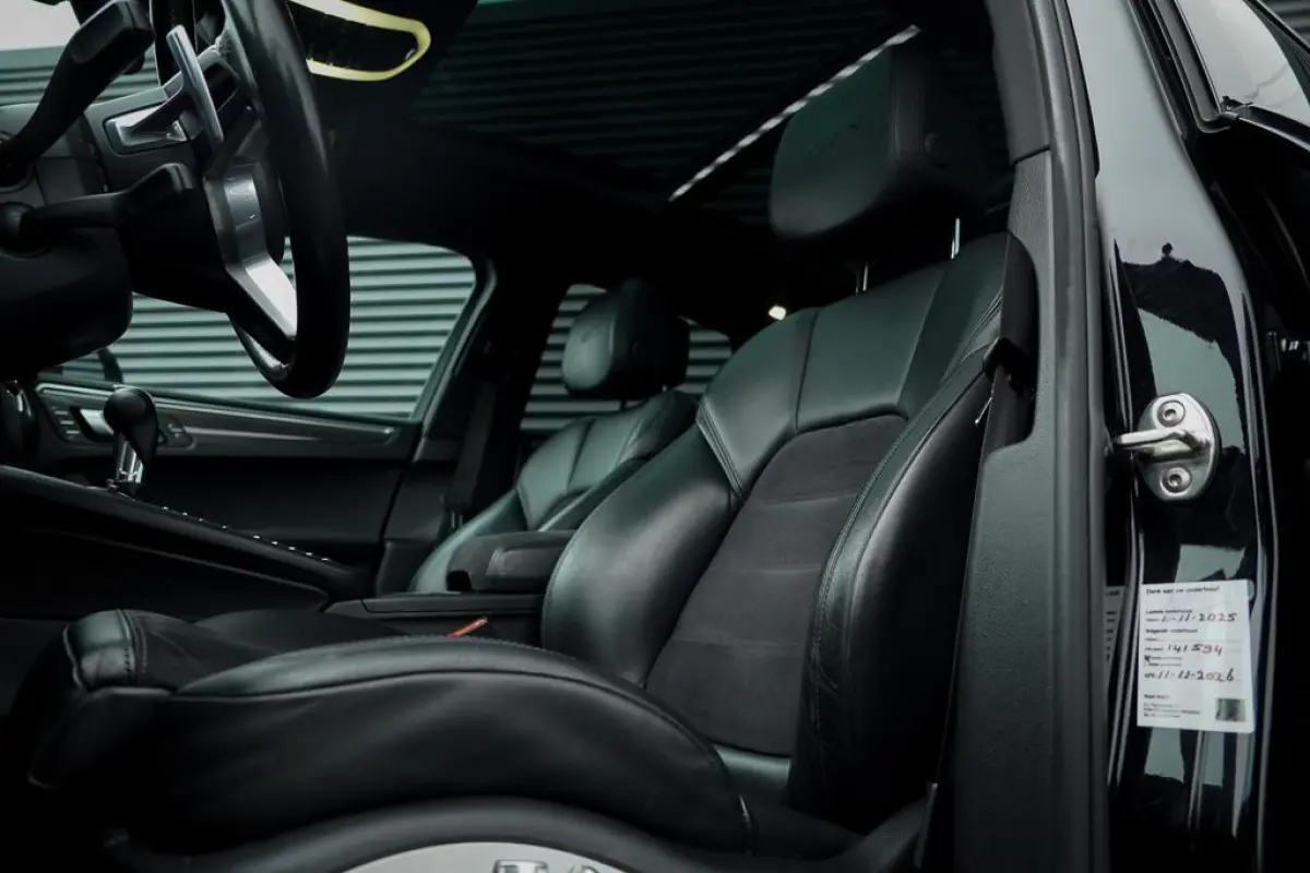 3.0 GTS / Pano / Luchtvering / Trekhaak / Sportstoelen / Carplay