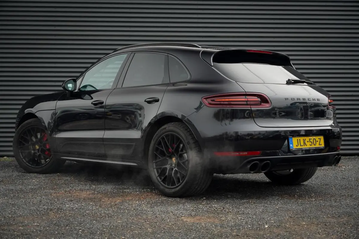 3.0 GTS / Pano / Luchtvering / Trekhaak / Sportstoelen / Carplay
