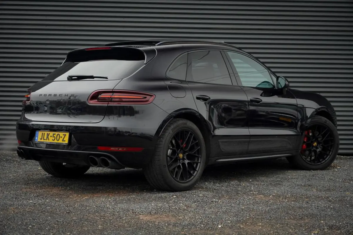 3.0 GTS / Pano / Luchtvering / Trekhaak / Sportstoelen / Carplay