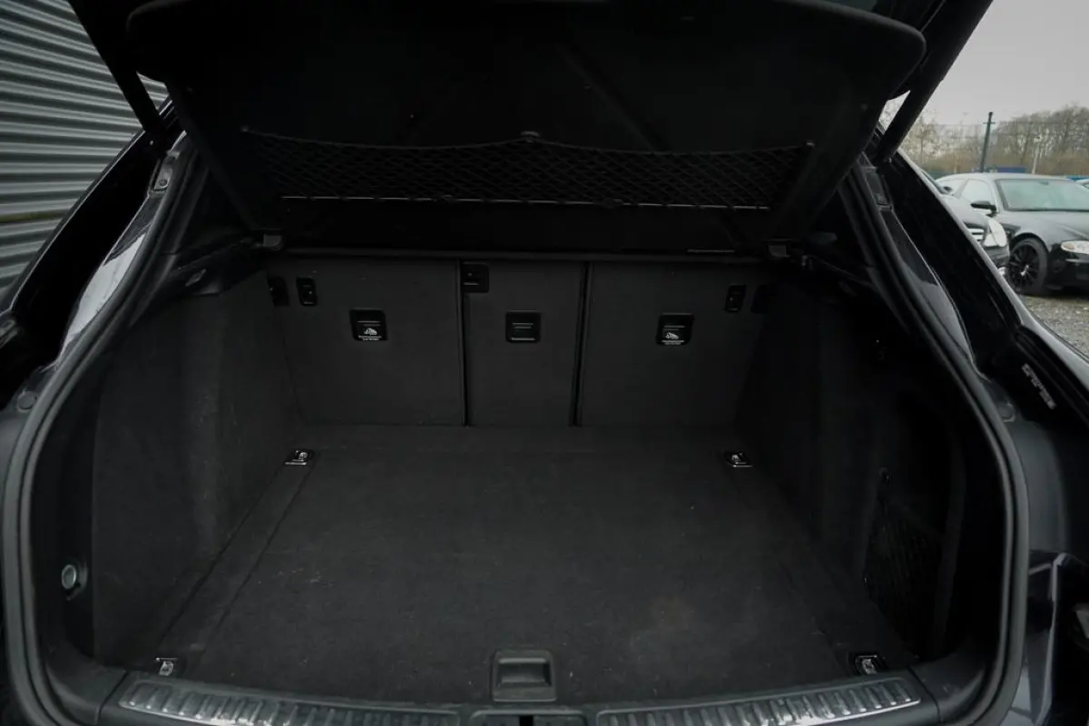 3.0 GTS / Pano / Luchtvering / Trekhaak / Sportstoelen / Carplay