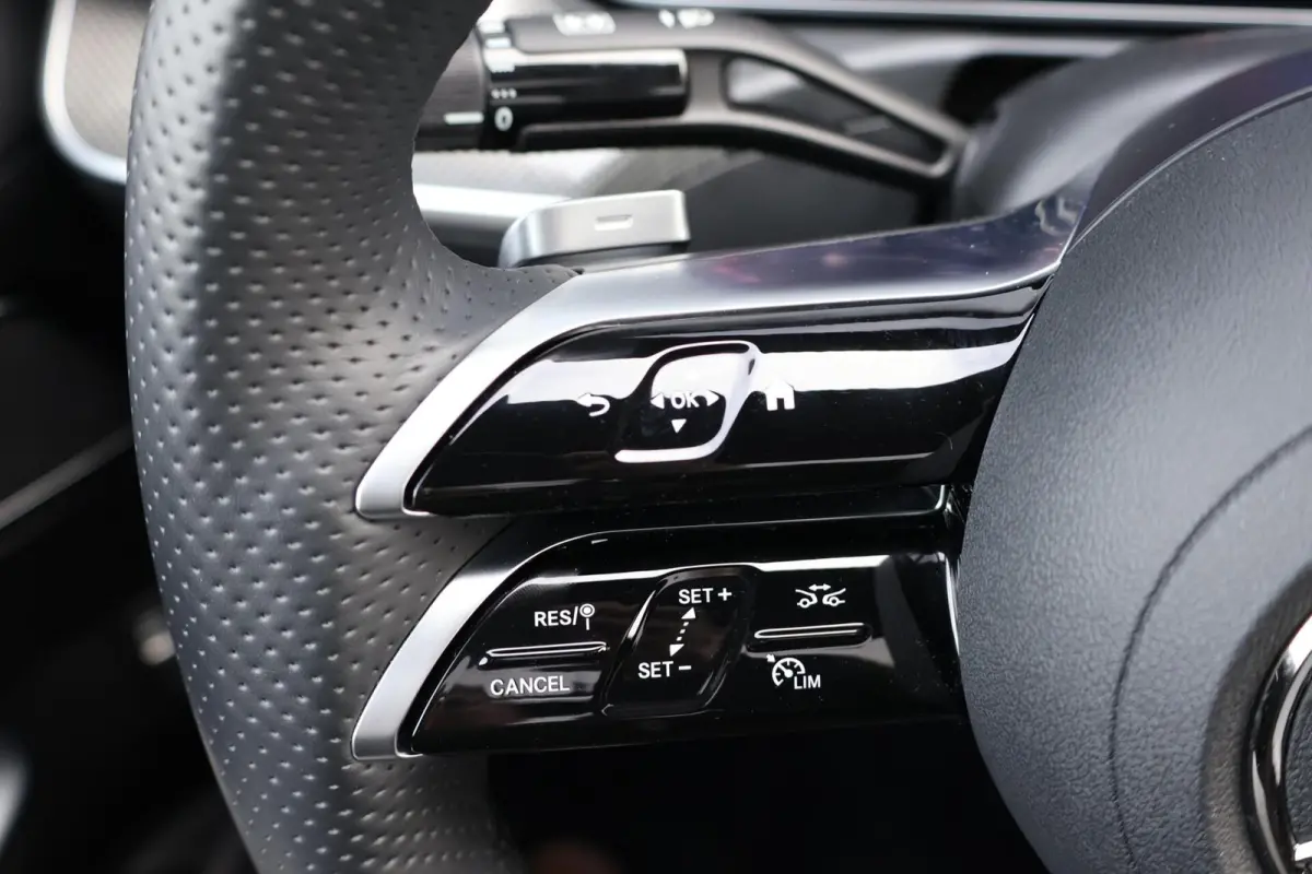 200 AMG Line / Panoramadak / Memory Stoelen / 360 Camera / Night Pakket / Burmester Surround