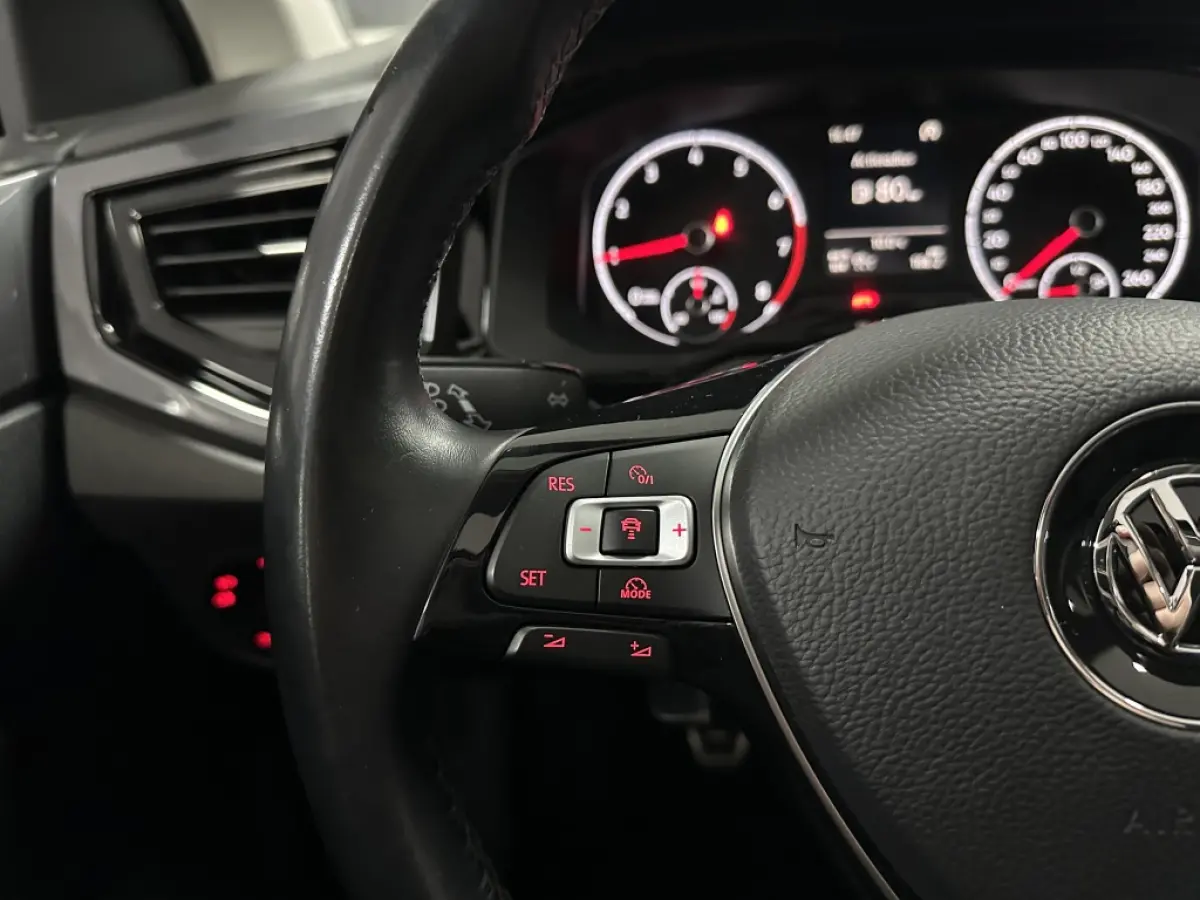 1.0 TSI Join PANO ACC BLIND CARPLAY