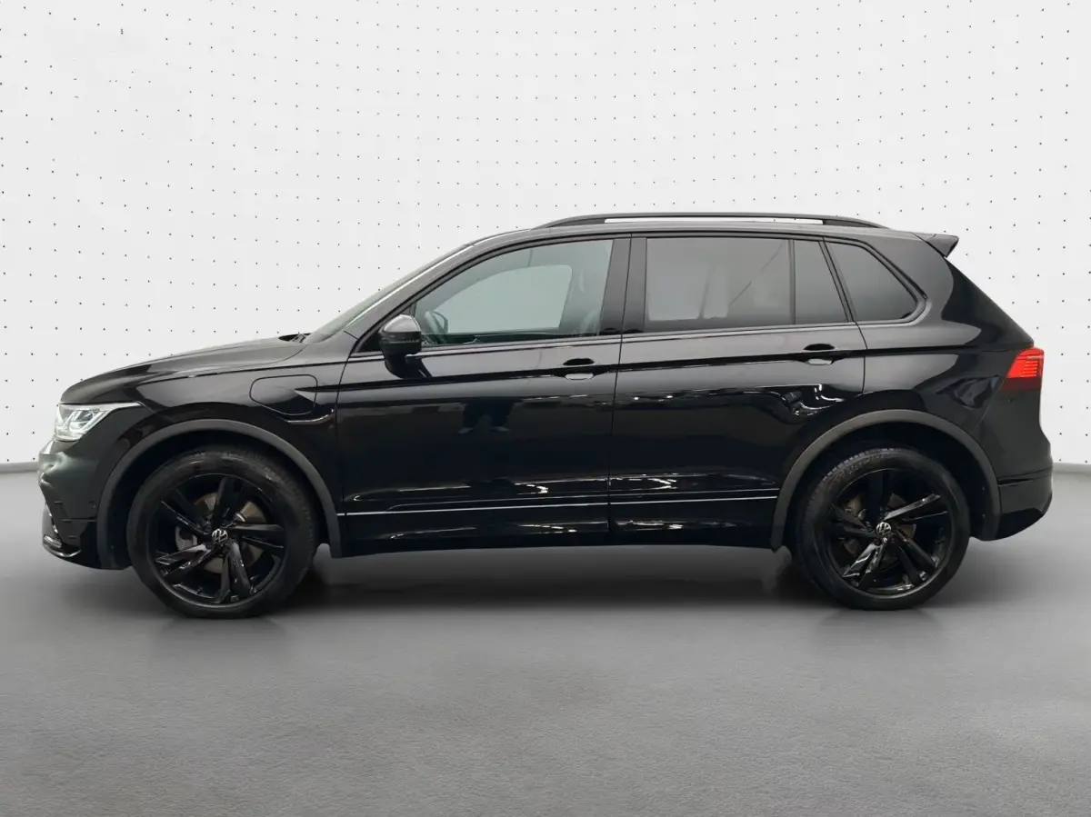 1.4 TSI eHybrid R-Line BLACK ST. ** IQ LIGHT, VIRTUAL, PANORAMA, TREKH, 19-inch LMV ** 1e EIG - UNFALLFREI ** ** INFORMEER OOK NAAR ONZE AANTREKKELIJKE FINANCIAL-LEASE TARIEVEN **
