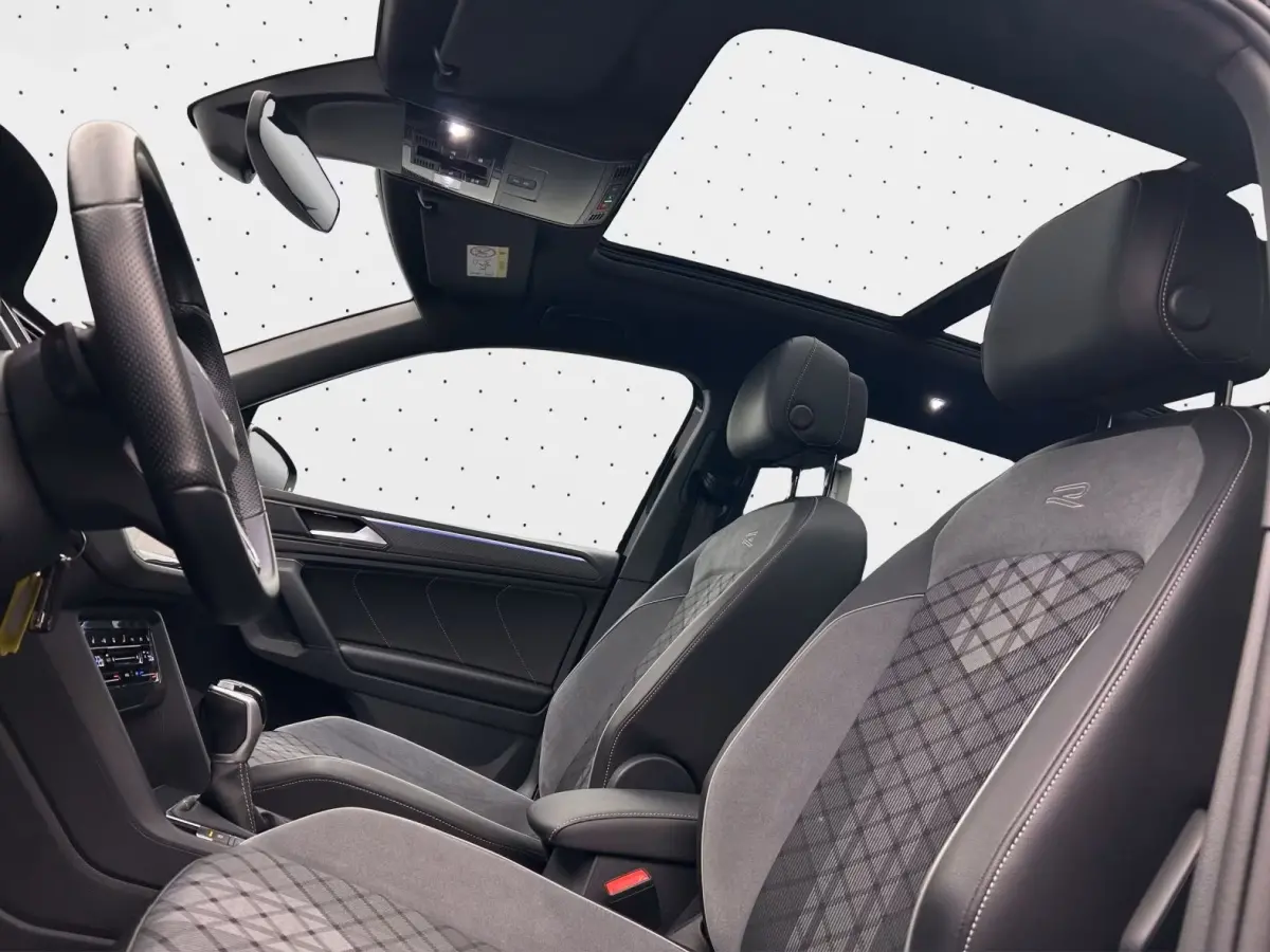 1.4 TSI eHybrid R-Line BLACK ST. ** IQ LIGHT, VIRTUAL, PANORAMA, TREKH, 19-inch LMV ** 1e EIG - UNFALLFREI ** ** INFORMEER OOK NAAR ONZE AANTREKKELIJKE FINANCIAL-LEASE TARIEVEN **