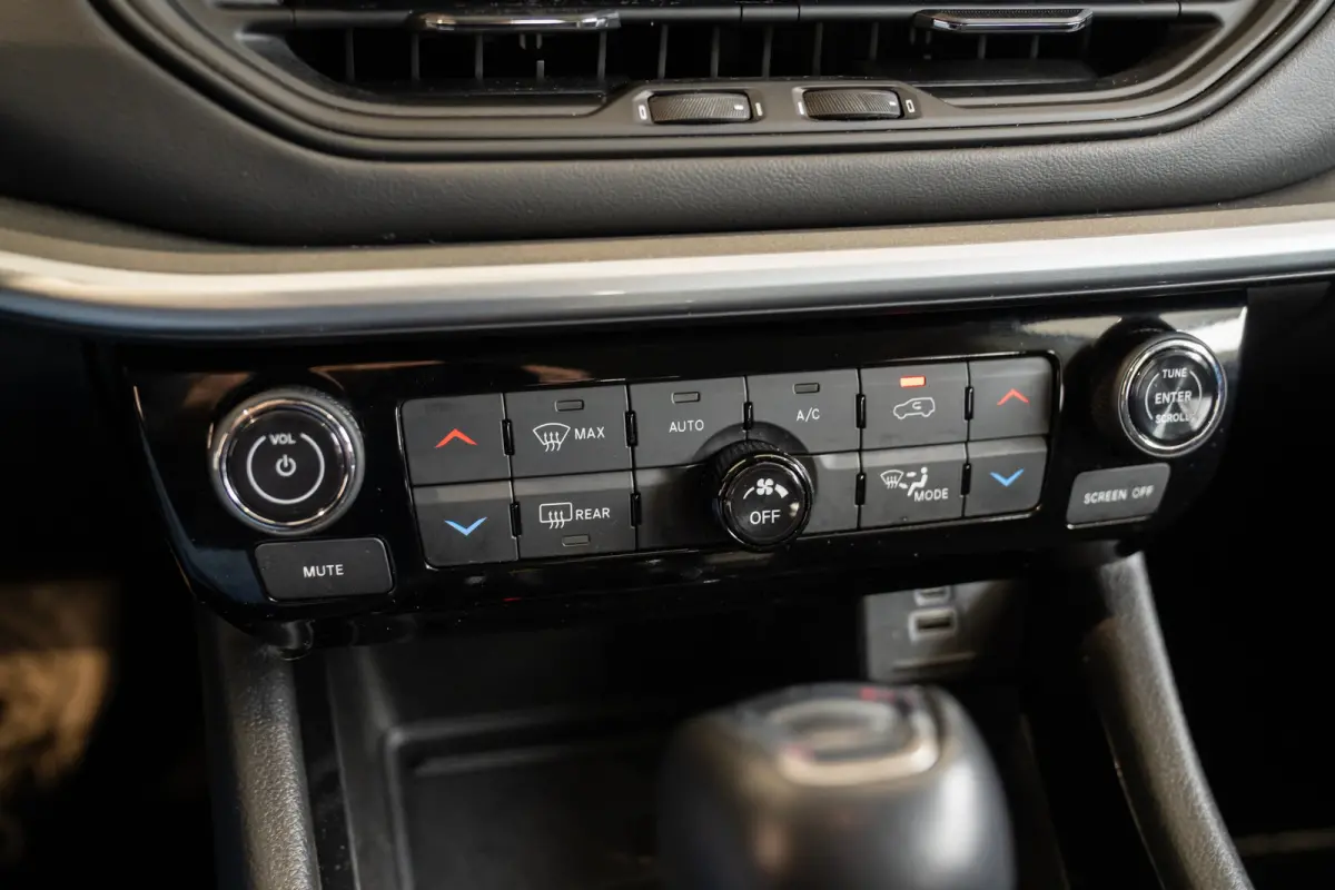 4xe 240 Plug-in Hybrid Limited | Navigatie | Climate Controle | Elektrische Achterklep | Keyless | Camera | Apple Carplay & Android Auto |