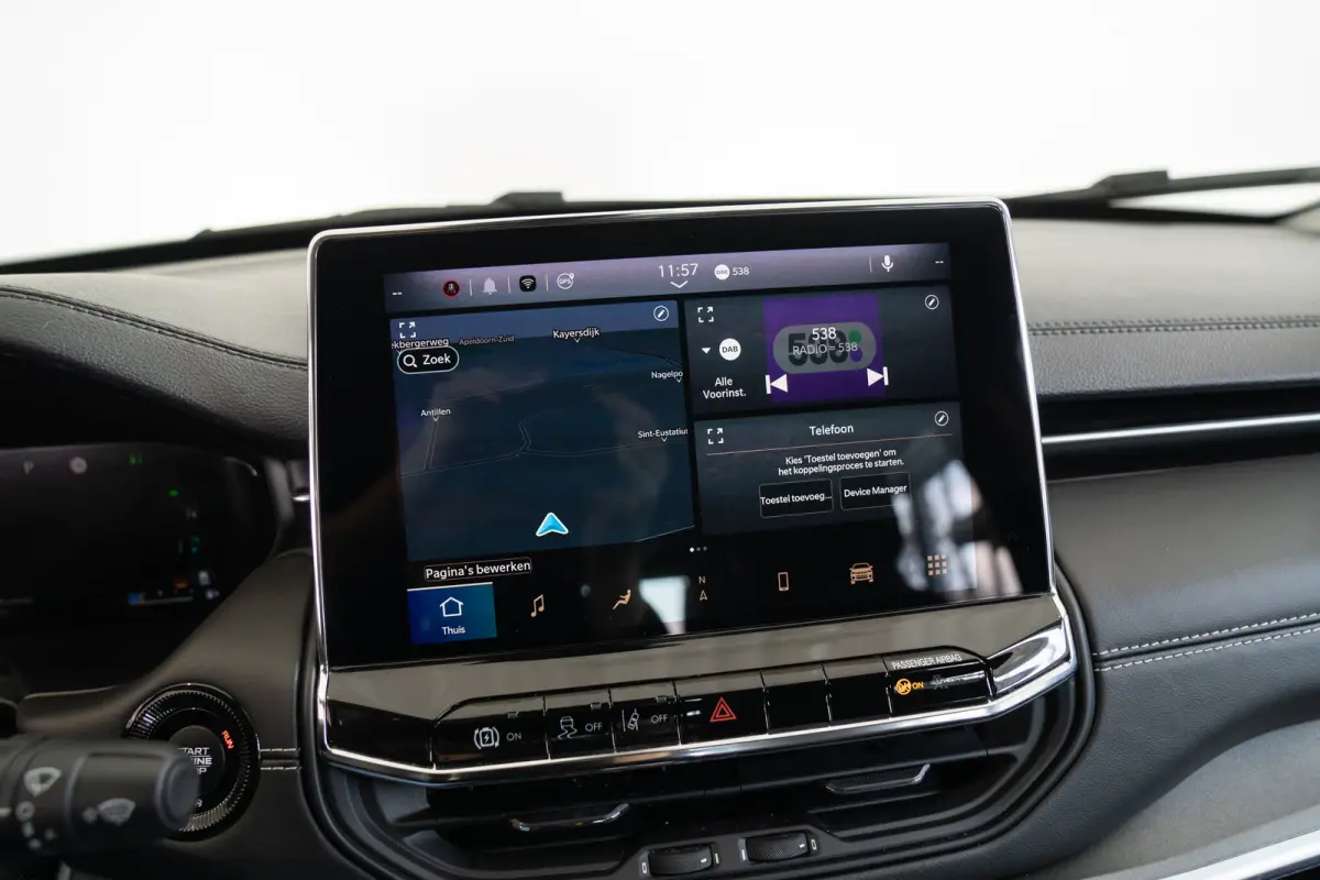 4xe 240 Plug-in Hybrid Limited | Navigatie | Climate Controle | Elektrische Achterklep | Keyless | Camera | Apple Carplay & Android Auto |