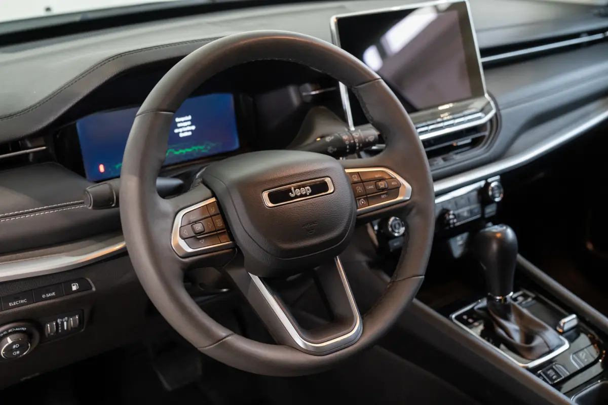 4xe 240 Plug-in Hybrid Limited | Navigatie | Climate Controle | Elektrische Achterklep | Keyless | Camera | Apple Carplay & Android Auto |