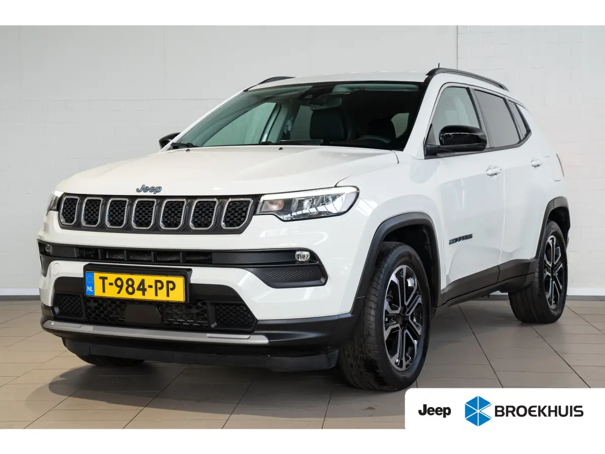 4xe 240 Plug-in Hybrid Limited | Navigatie | Climate Controle | Elektrische Achterklep | Keyless | Camera | Apple Carplay & Android Auto |