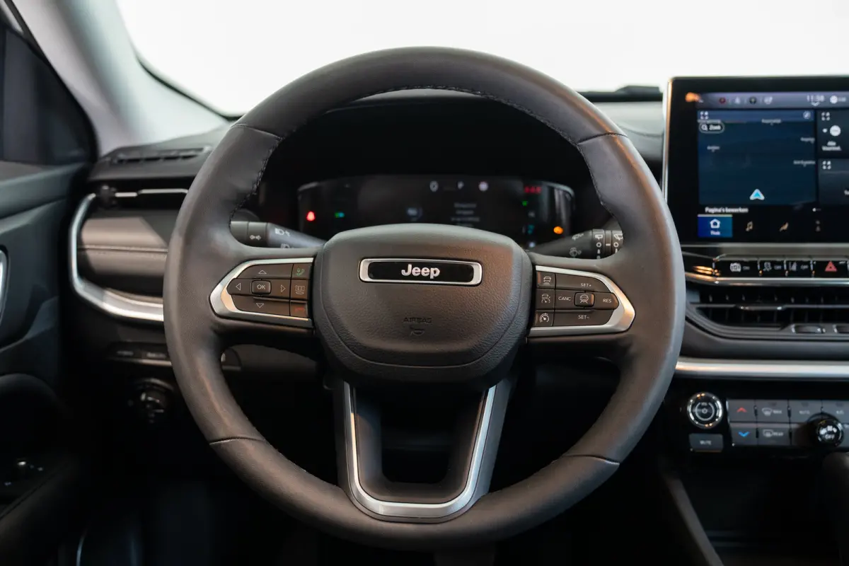 4xe 240 Plug-in Hybrid Limited | Navigatie | Climate Controle | Elektrische Achterklep | Keyless | Camera | Apple Carplay & Android Auto |