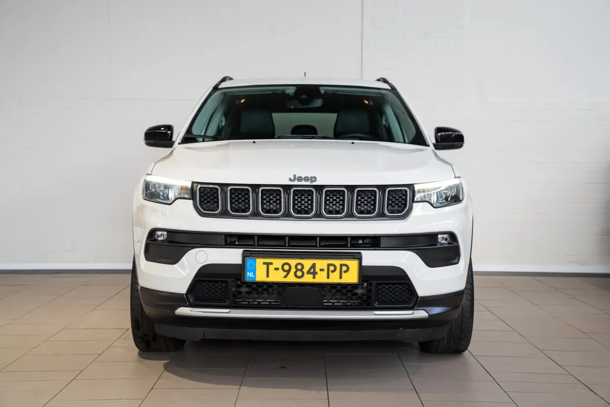 4xe 240 Plug-in Hybrid Limited | Navigatie | Climate Controle | Elektrische Achterklep | Keyless | Camera | Apple Carplay & Android Auto |