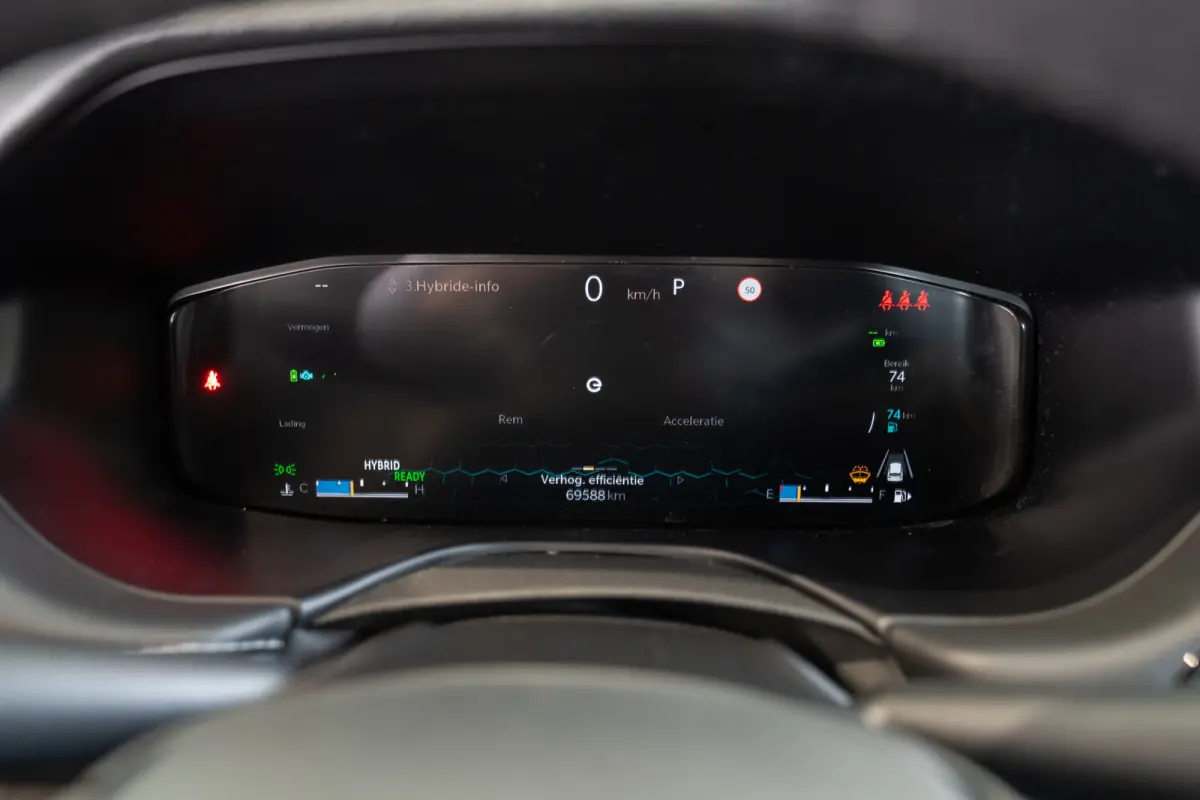 4xe 240 Plug-in Hybrid Limited | Navigatie | Climate Controle | Elektrische Achterklep | Keyless | Camera | Apple Carplay & Android Auto |