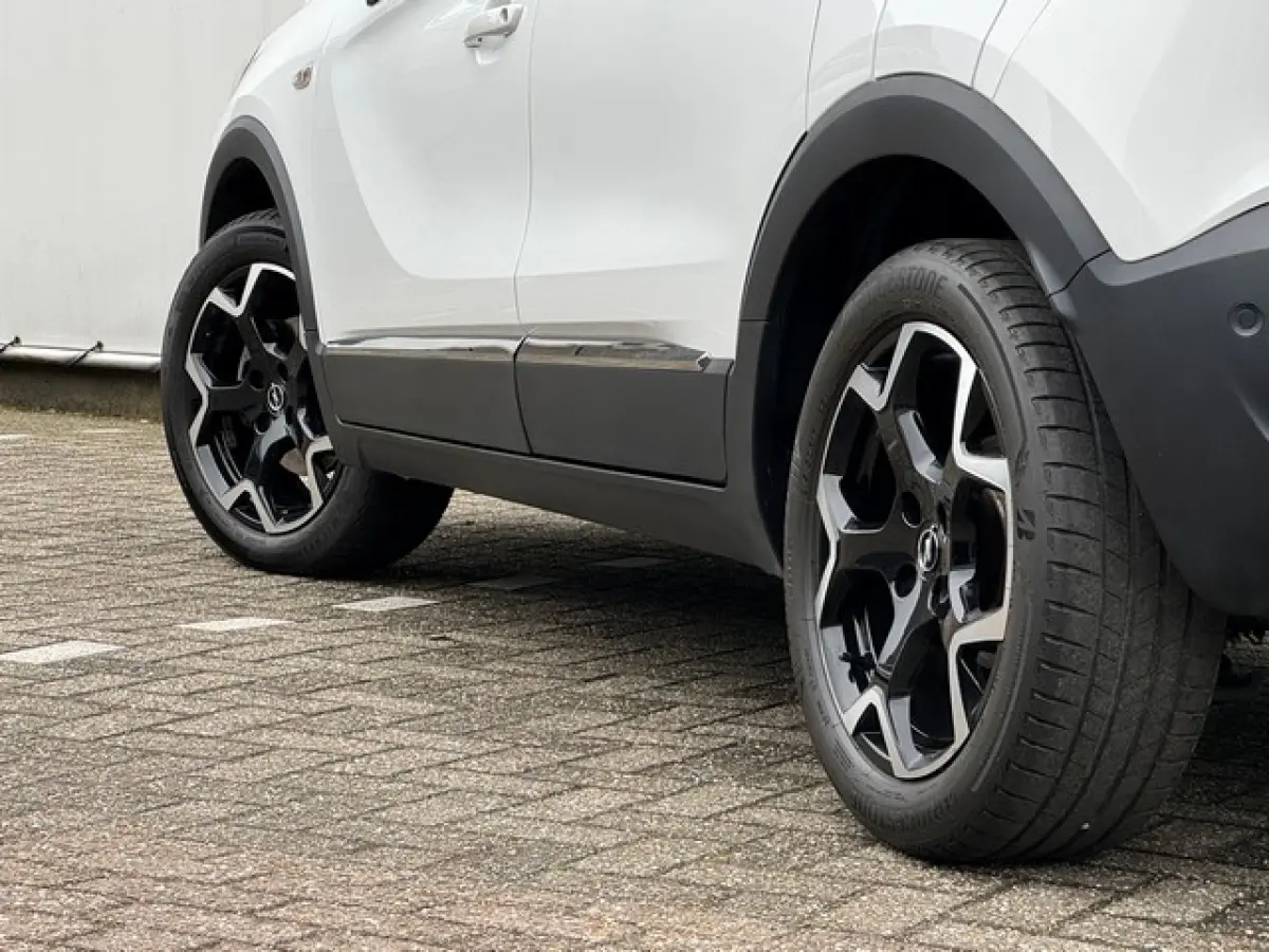 1.2 Turbo Ultimate Automaat met Navi/Camera, AGR/Alcantara, Climate Controle