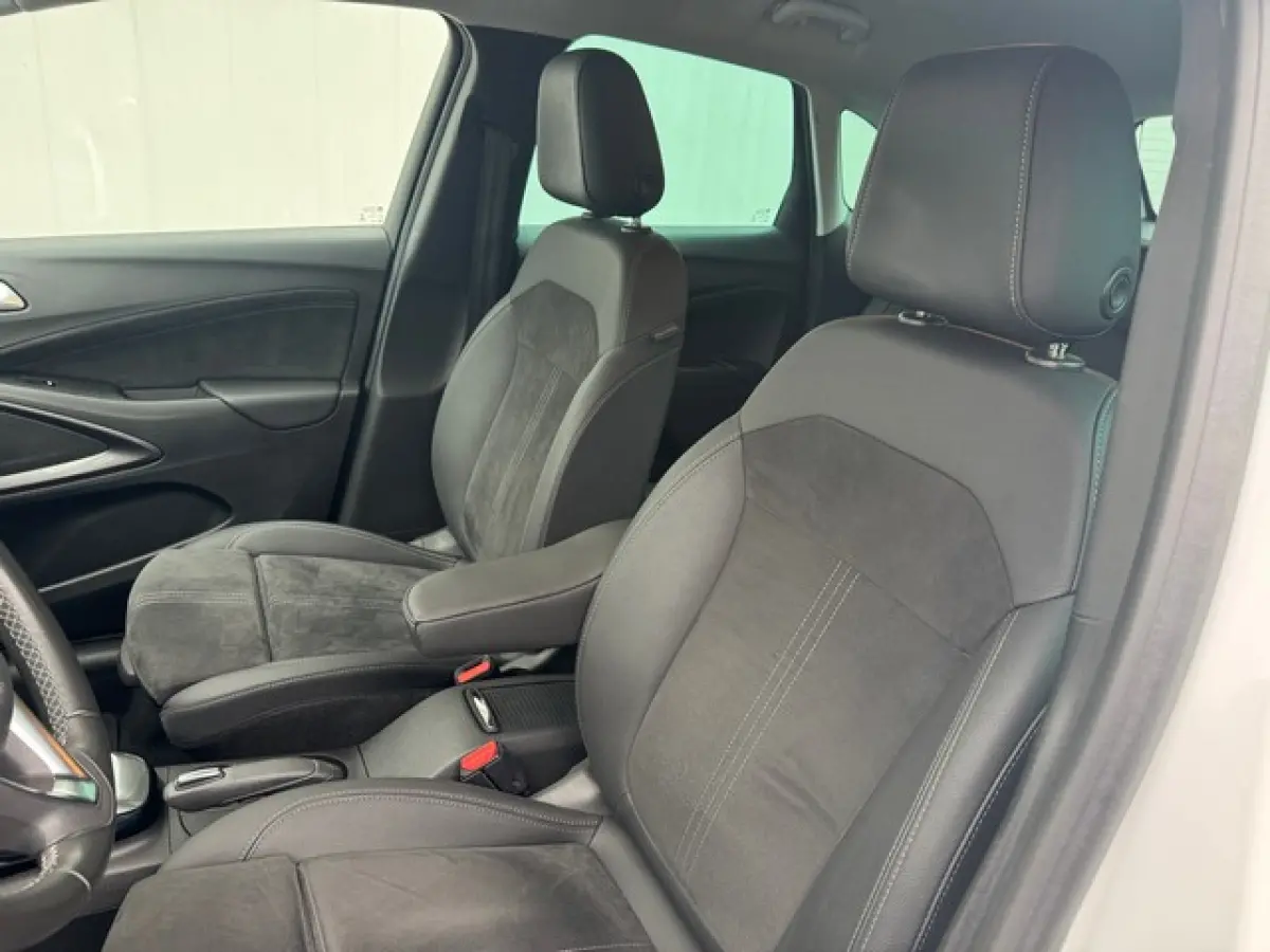1.2 Turbo Ultimate Automaat met Navi/Camera, AGR/Alcantara, Climate Controle