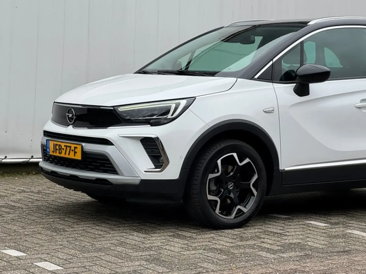1.2 Turbo Ultimate Automaat met Navi/Camera, AGR/Alcantara, Climate Controle