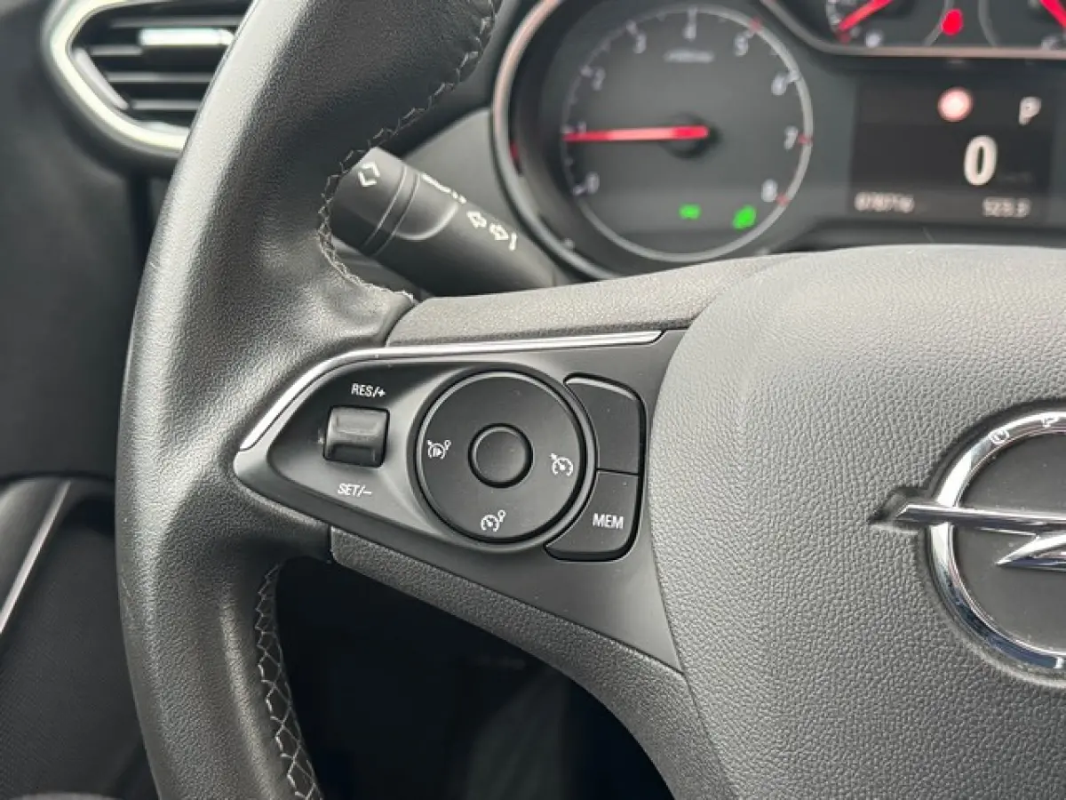 1.2 Turbo Ultimate Automaat met Navi/Camera, AGR/Alcantara, Climate Controle