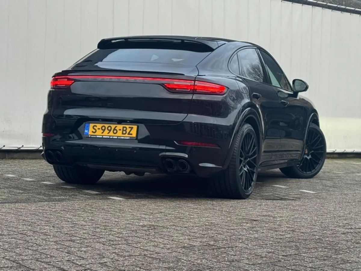 3.0 E-Hybrid met Sport Design, Soft-Close,  22inch, Luchtvering, Bose, LED