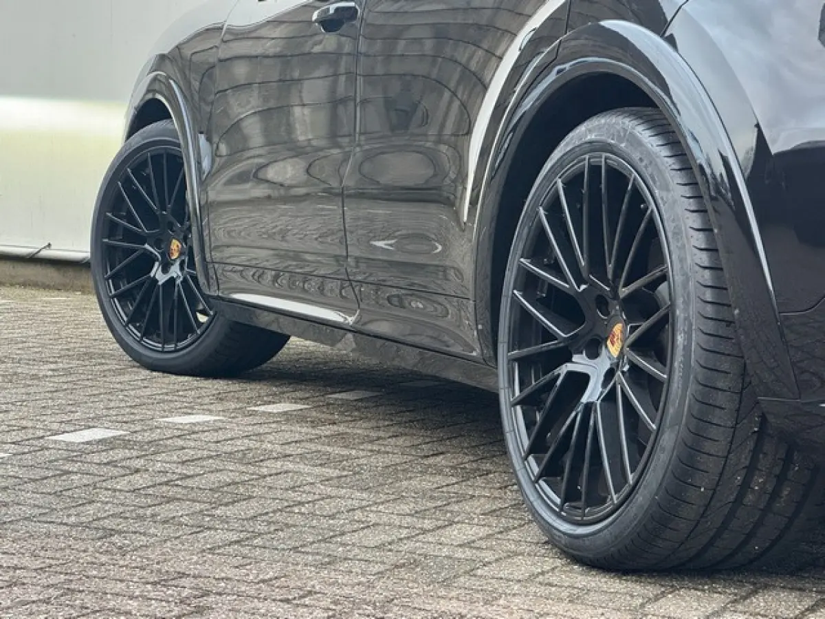 3.0 E-Hybrid met Sport Design, Soft-Close,  22inch, Luchtvering, Bose, LED