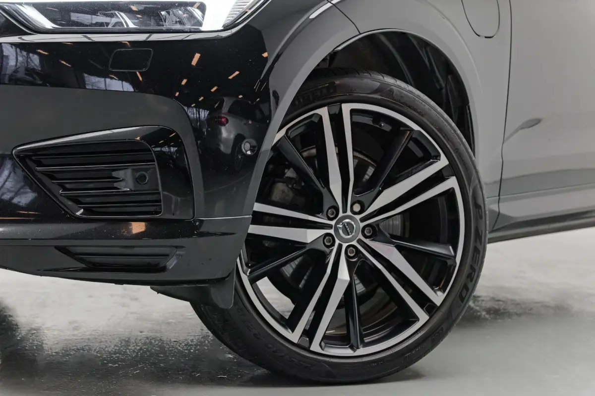 2.0 Recharge T8 AWD R-Design |Bomvoll|Pano|360 Camera|Luchtvering|Trekhaak|H&K|HUD|