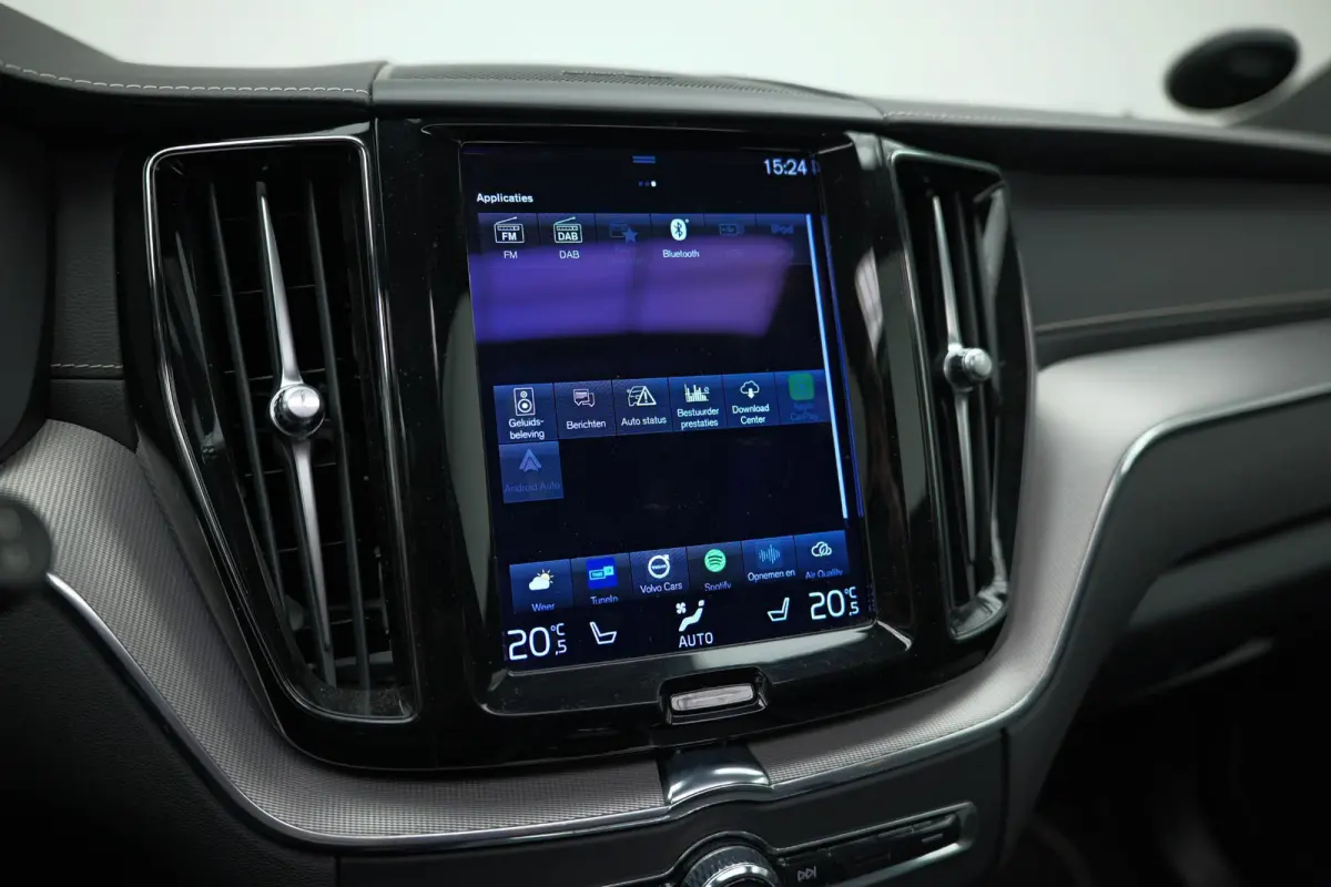 2.0 Recharge T8 AWD R-Design |Bomvoll|Pano|360 Camera|Luchtvering|Trekhaak|H&K|HUD|