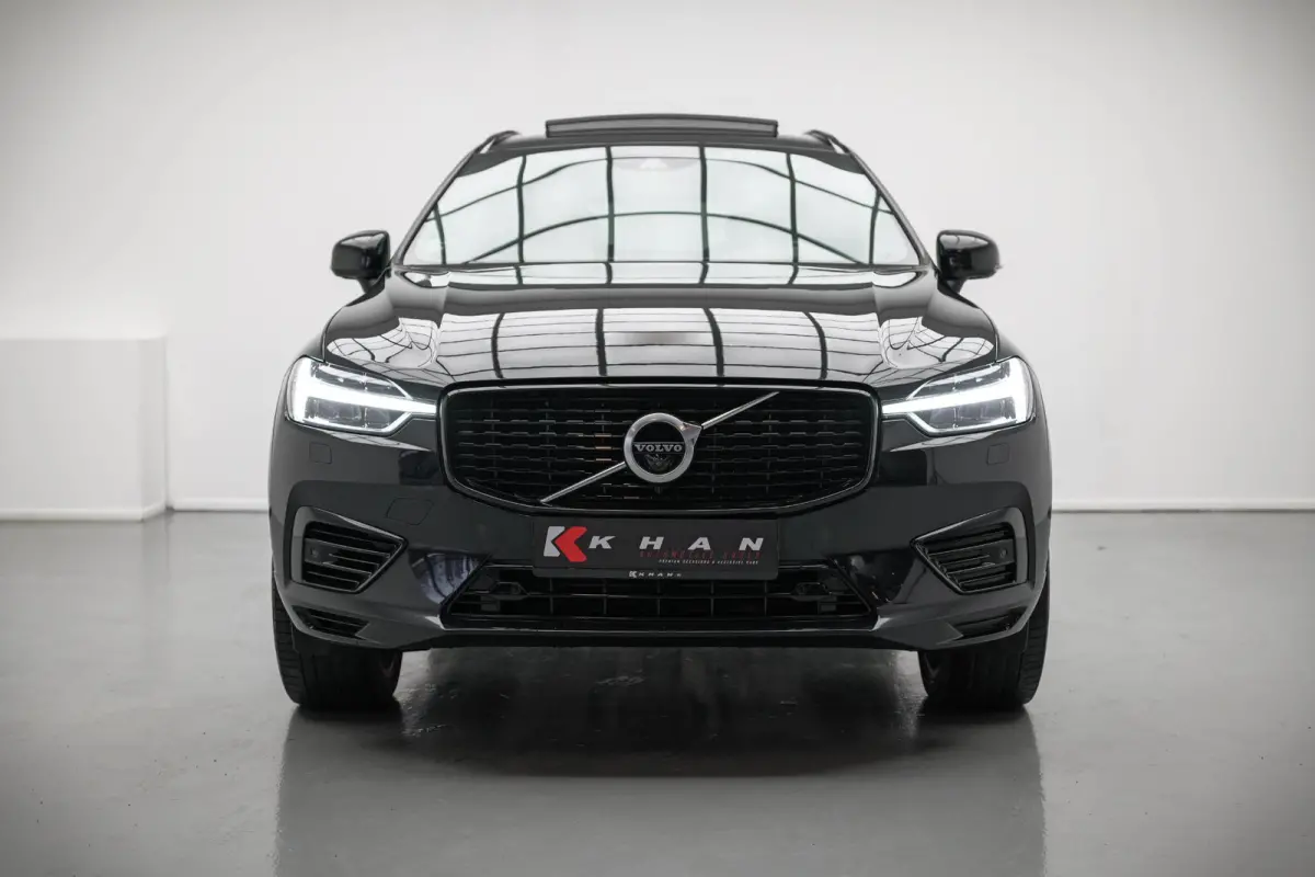 2.0 Recharge T8 AWD R-Design |Bomvoll|Pano|360 Camera|Luchtvering|Trekhaak|H&K|HUD|