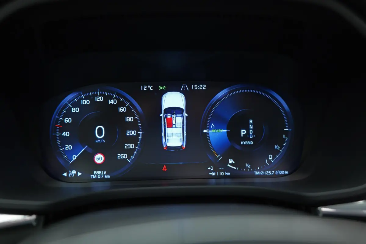 2.0 Recharge T8 AWD R-Design |Bomvoll|Pano|360 Camera|Luchtvering|Trekhaak|H&K|HUD|