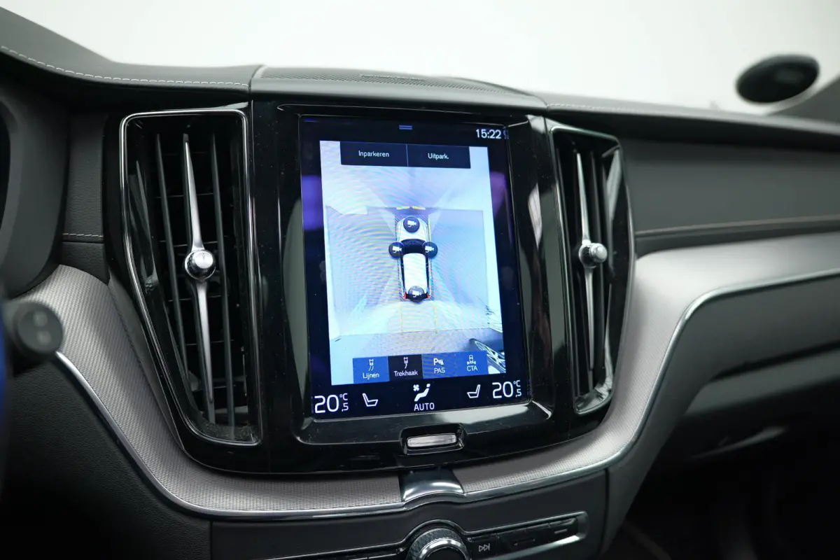 2.0 Recharge T8 AWD R-Design |Bomvoll|Pano|360 Camera|Luchtvering|Trekhaak|H&K|HUD|