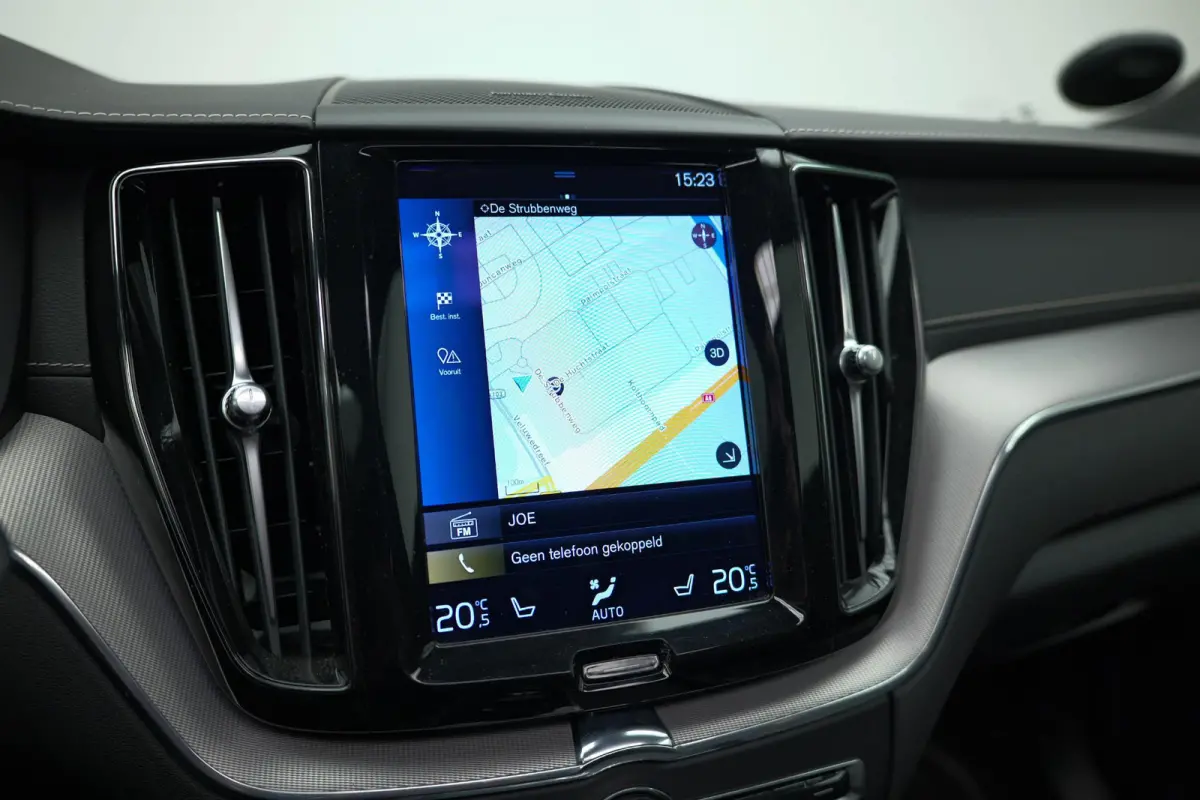 2.0 Recharge T8 AWD R-Design |Bomvoll|Pano|360 Camera|Luchtvering|Trekhaak|H&K|HUD|