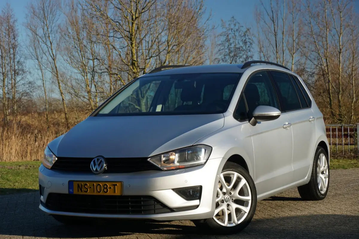 1.6 TDI Comfortline AUTOMAAT | Reflex Silver | Navi/Cruise/Trekhaak/Stoelverwarming - Keurig!