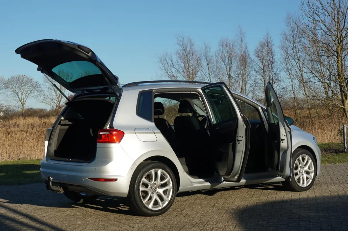 1.6 TDI Comfortline AUTOMAAT | Reflex Silver | Navi/Cruise/Trekhaak/Stoelverwarming - Keurig!