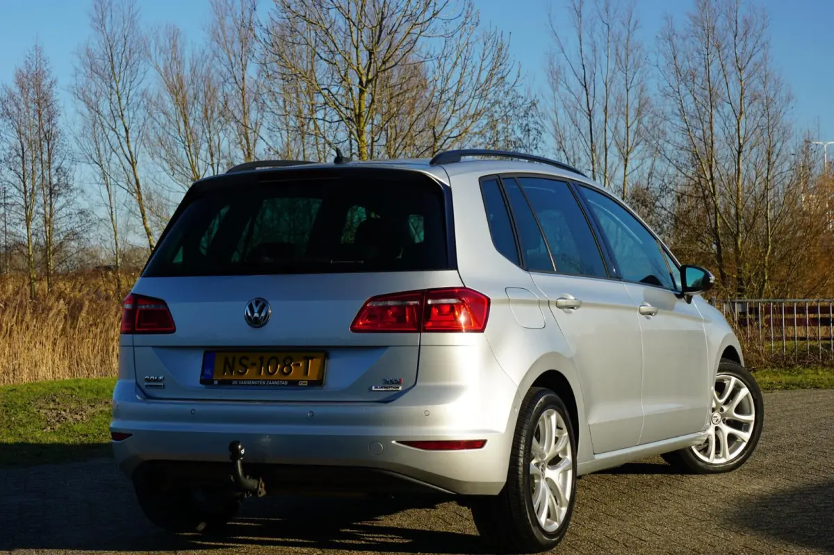 1.6 TDI Comfortline AUTOMAAT | Reflex Silver | Navi/Cruise/Trekhaak/Stoelverwarming - Keurig!