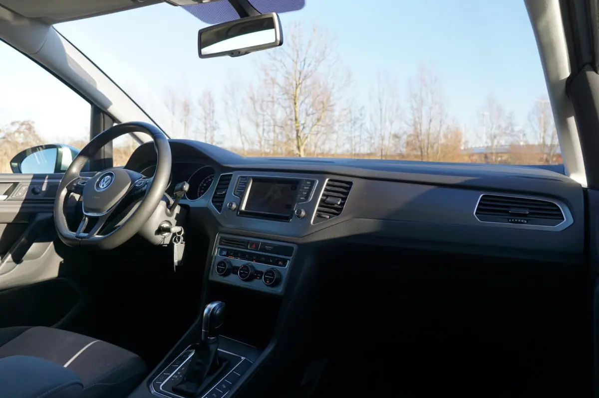 1.6 TDI Comfortline AUTOMAAT | Reflex Silver | Navi/Cruise/Trekhaak/Stoelverwarming - Keurig!