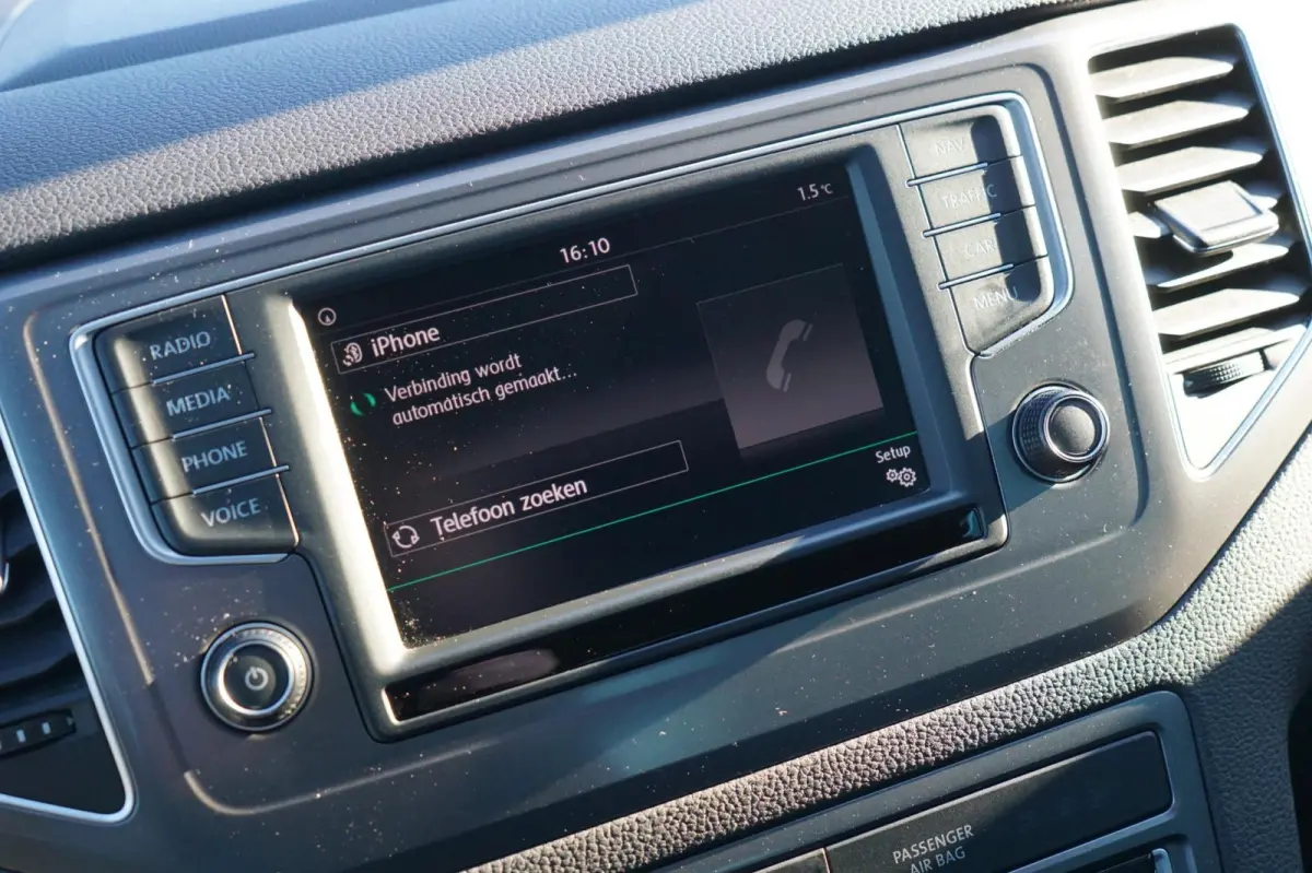 1.6 TDI Comfortline AUTOMAAT | Reflex Silver | Navi/Cruise/Trekhaak/Stoelverwarming - Keurig!