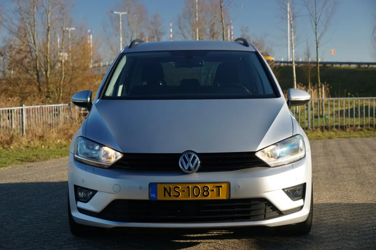 1.6 TDI Comfortline AUTOMAAT | Reflex Silver | Navi/Cruise/Trekhaak/Stoelverwarming - Keurig!