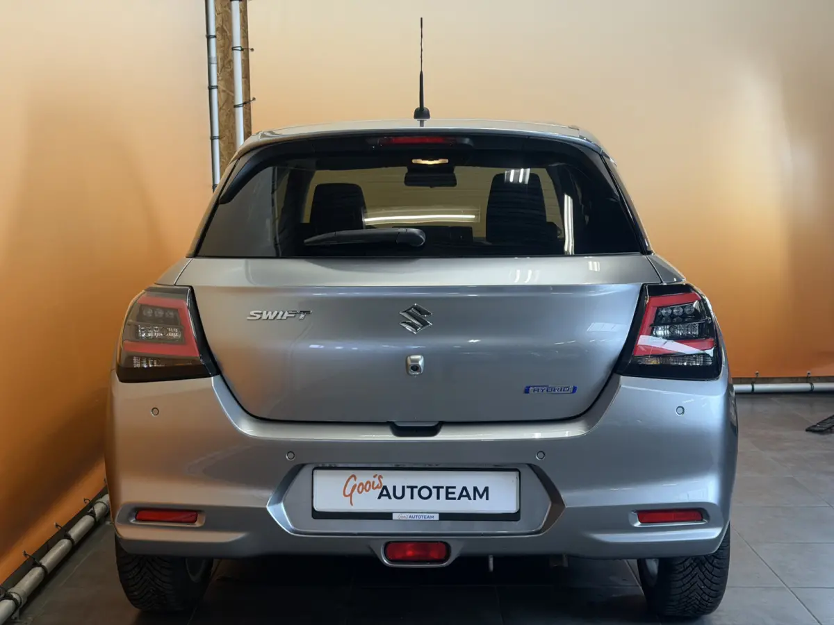 1.2 Select Smart Hybrid navi | camera | adaptive cruise lmv | stoelverwarming