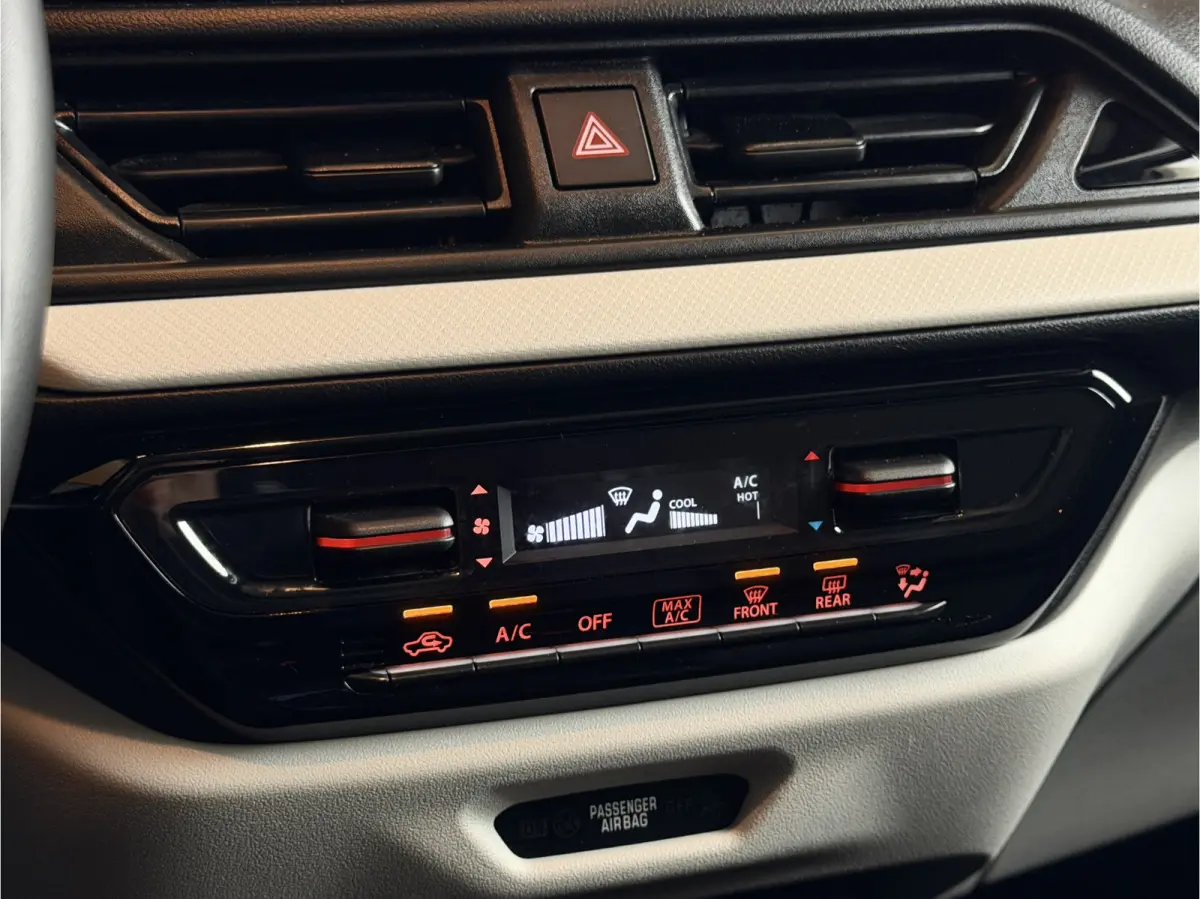 1.2 Select Smart Hybrid navi | camera | adaptive cruise lmv | stoelverwarming